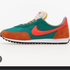 Nike Waffle Trainer 2 Green Orange Women's Sneakers Size 8